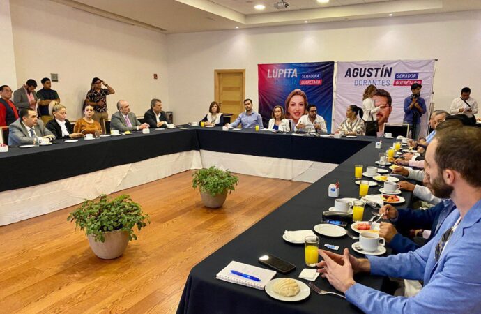 Cámaras Empresariales y Colegios de Profesionistas arropan a Lupita y Agustín