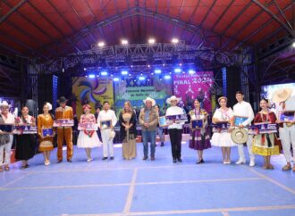 Un Éxito el XXXIII Concurso Nacional de Baile de Huapango Huasteco en Pinal de Amoles.