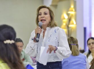 Lupita Murguía y Agustín Dorantes prometen estar cerca del Sector Salud.