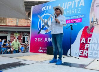 *LUPITA RAMÍREZ, avanza fuerte en la recta final, con su Equipo de Trabajo en San Pedro el Viejo*.