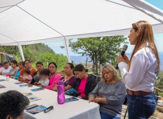 Lucy Quintanar siempre a lado de las mujeres.