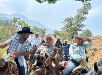 Sonia Ponce agradece la invitación a la Cabalgata Agua Zarca 2024.